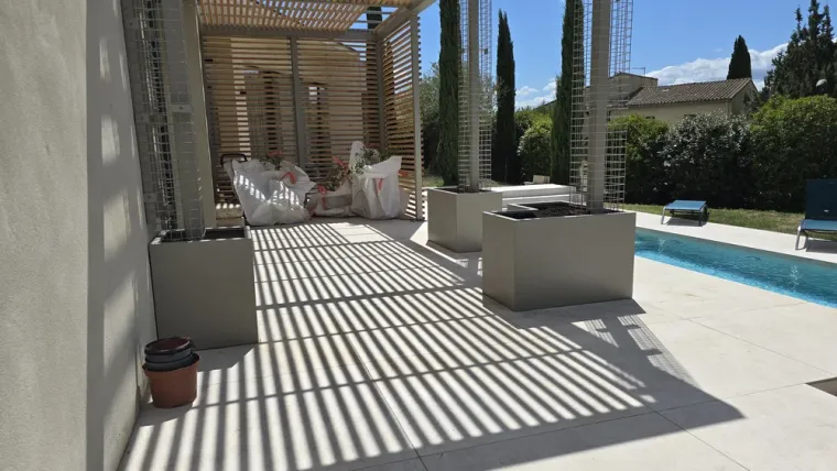 Une pergola en aluminium soudé à Montlegun, Carcassonne, Aude Construction Métallique