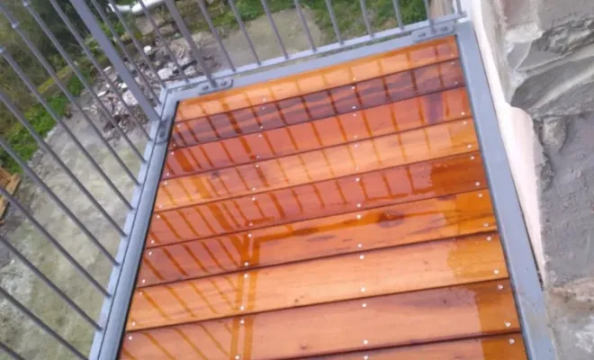 Un balcon suspendu en acier et bois : une vue imprenable sans compromis, Carcassonne, Aude Construction Métallique